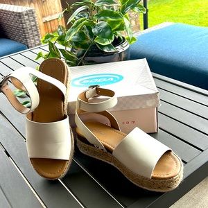 SODA 🥤 🖤 Sandals